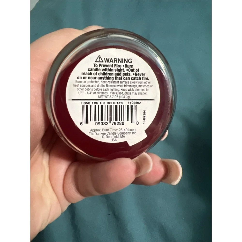 YANKEE CANDLE small jar candle 3.7 oz‎ 
